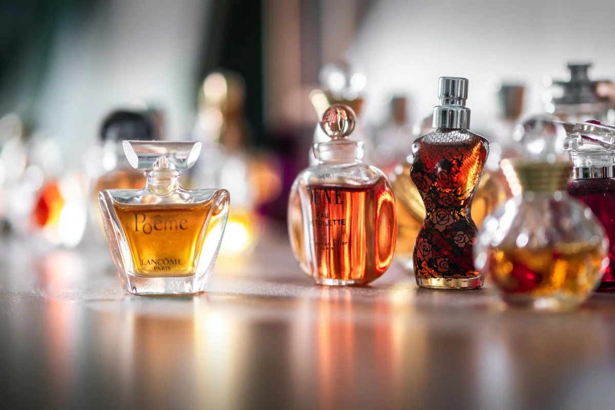 Az "Eau de Cologne", "EDT", "EDP" és "Parfüm" jelentése